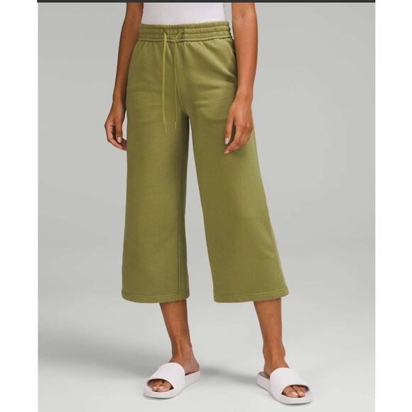 Lululemon Athletica Pants - Lululemon Loungeful High Rise Wide Leg Cropped Sweatpants Womens size 8 Green